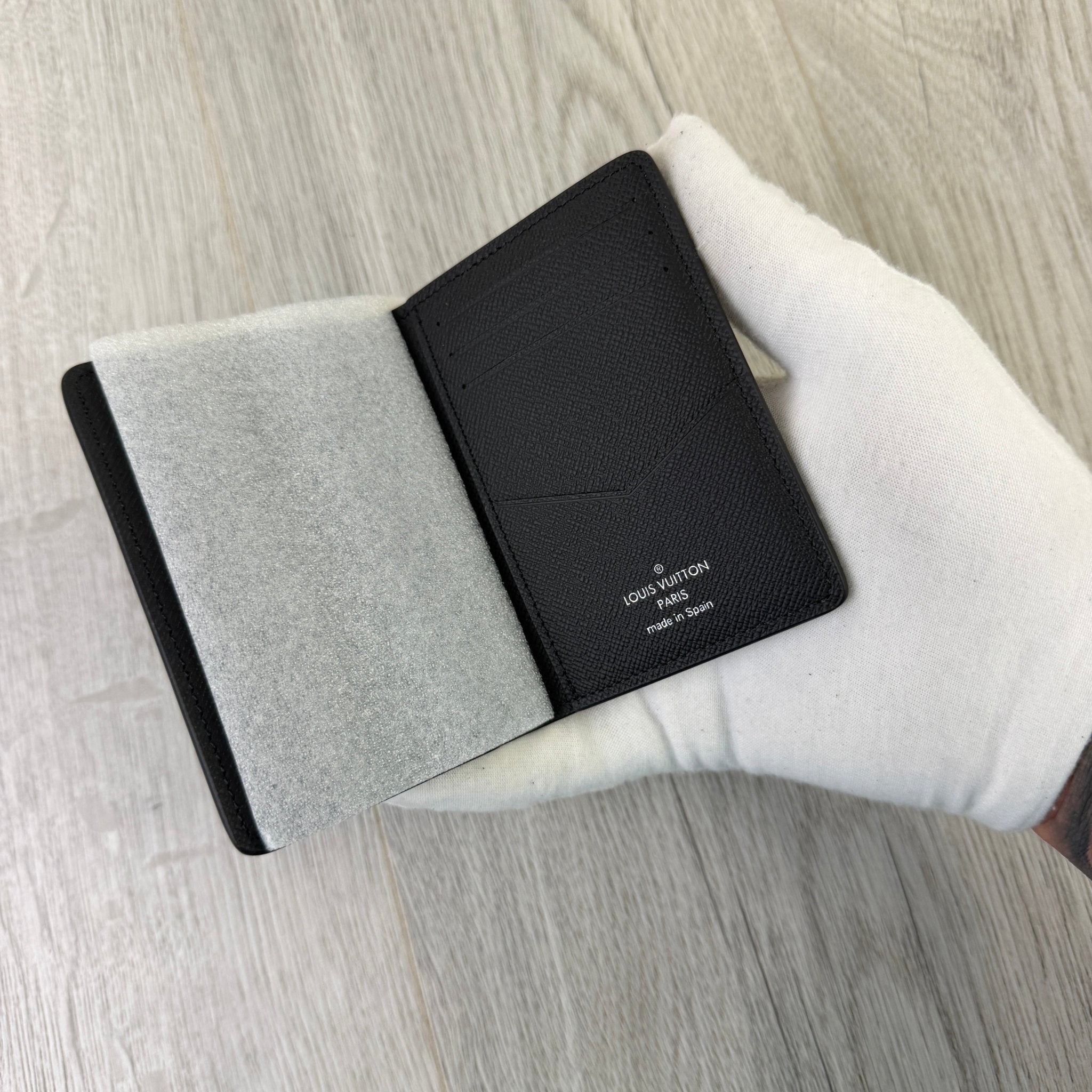 Louis Vuitton Black Pocket Organiser - Morely TrendsLouis Vuitton Type here:)
