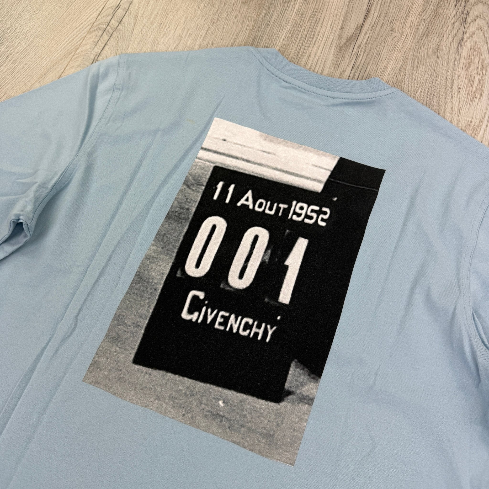 Givenchy Men’s Blue T-shirt - Large Slim - Morely TrendsGivenchy Type here:)