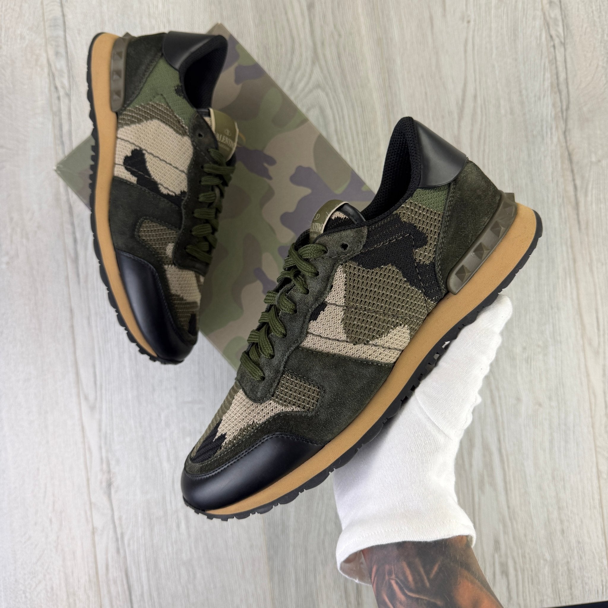 Valentino Men’s Khaki Camo Mesh Rockrunner Trainers - Uk 7 - Morely TrendsValentino Type here:)
