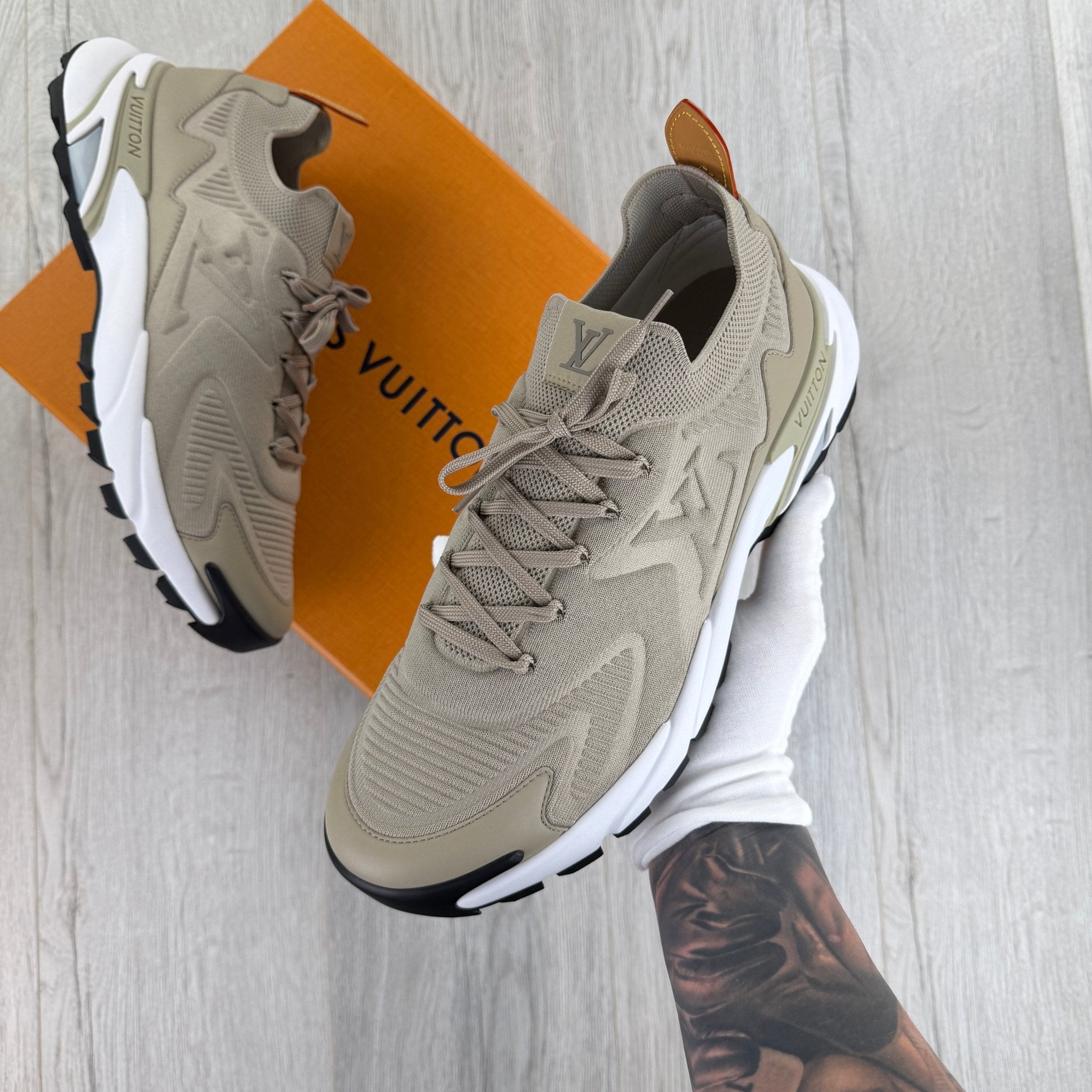 Louis Vuitton Men’s Beige & White Tatic Trainers - Morely TrendsLouis Vuitton Type here:)