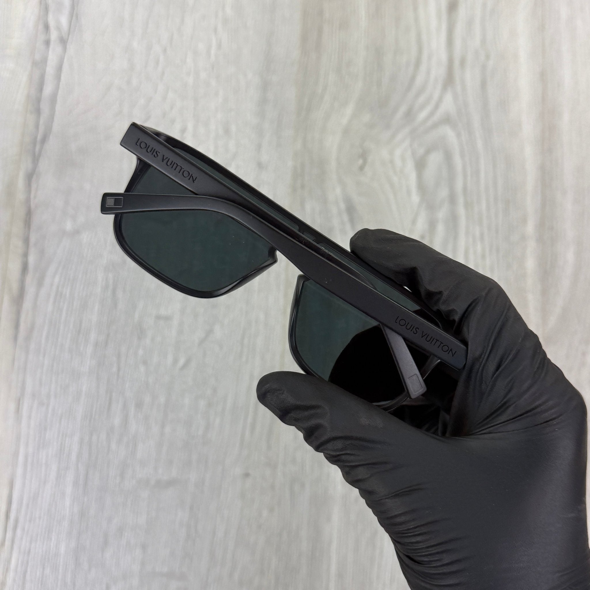 Louis Vuitton Men’s Waimea Sunglasses - Morely TrendsLouis Vuitton Type here:)