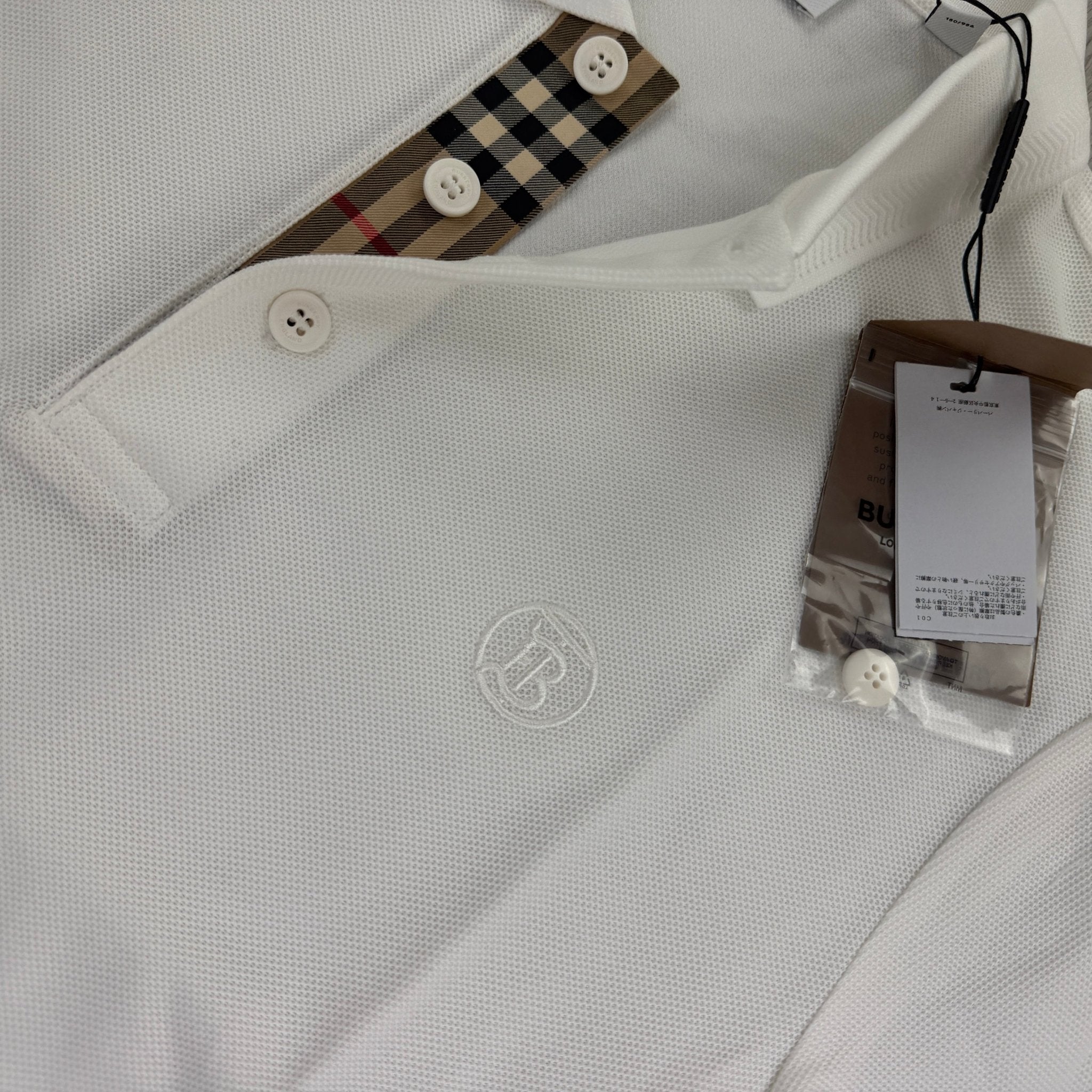 Burberry Men’s White Polo Shirt - Medium - Morely TrendsBurberry Type here:)