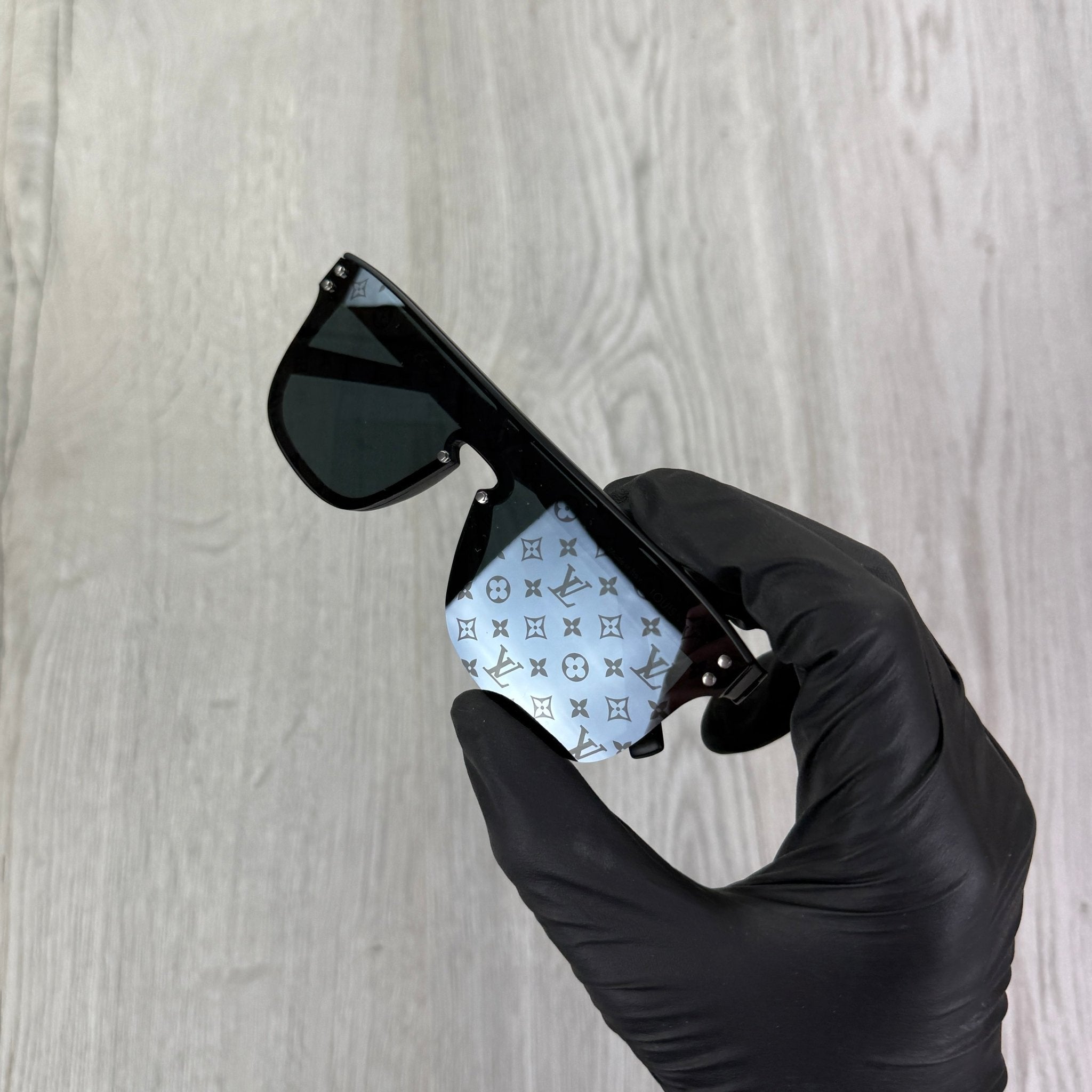 Louis Vuitton Men’s Waimea Sunglasses - Morely TrendsLouis Vuitton Type here:)