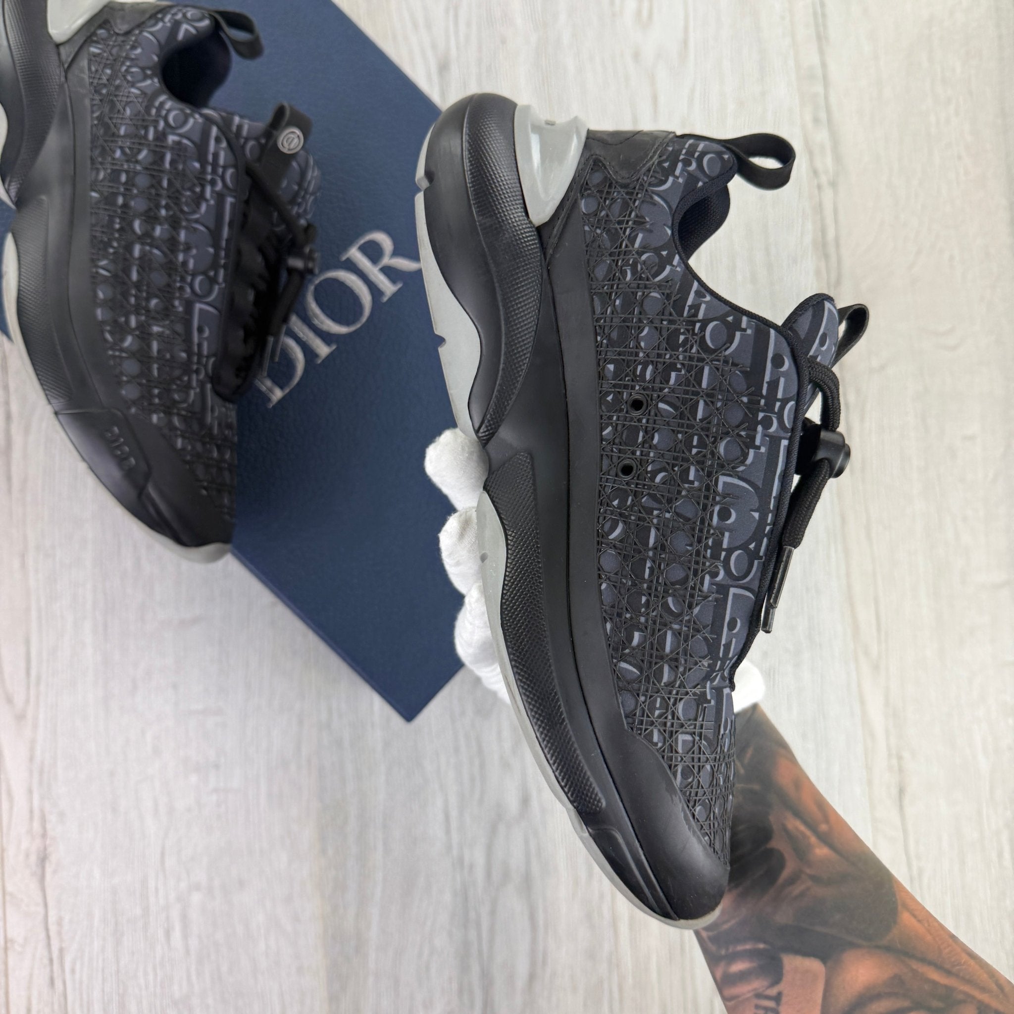 Dior B24 Men’s Black Trainers - Uk 7 - Morely TrendsDior Type here:)