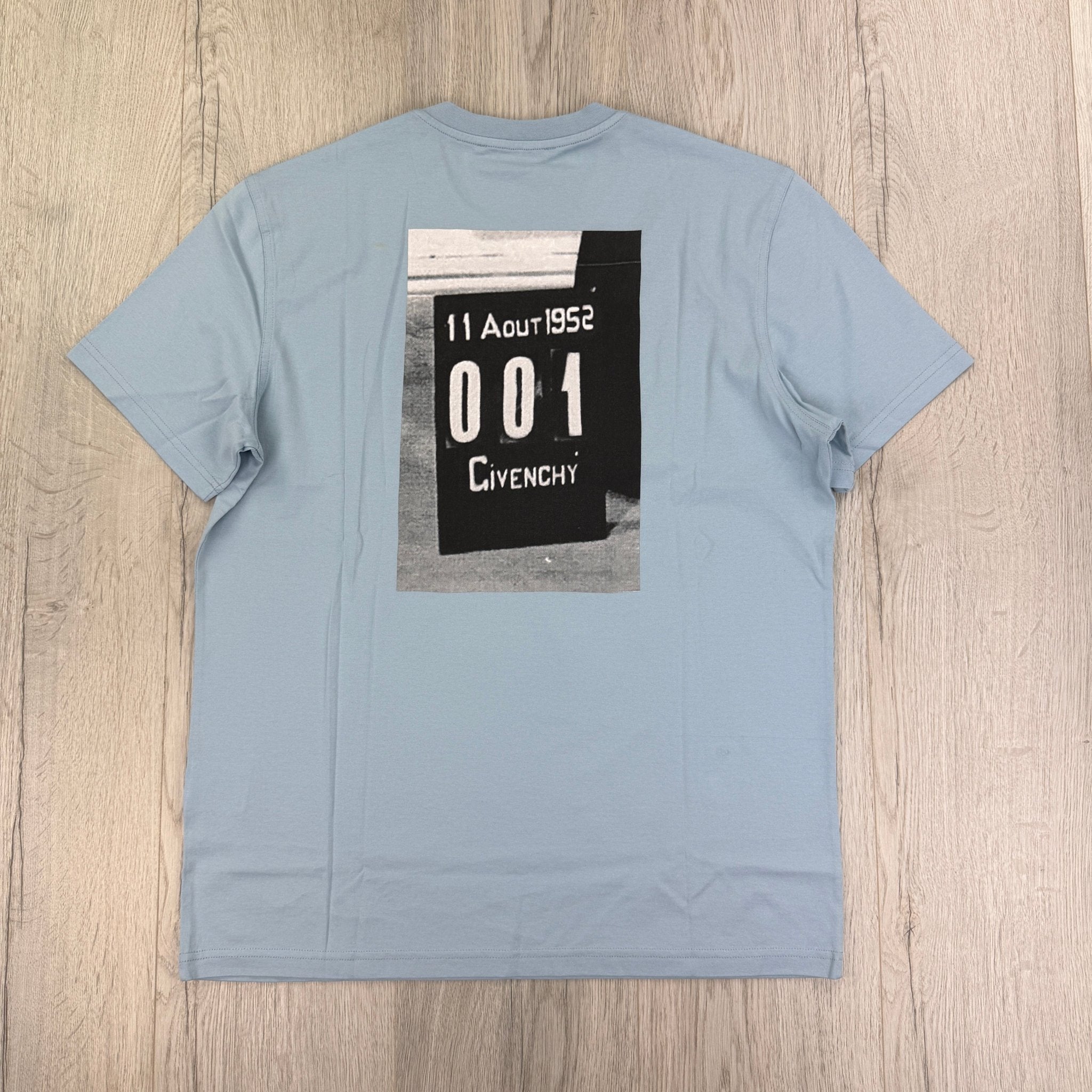 Givenchy Men’s Blue T-shirt - Large Slim - Morely TrendsGivenchy Type here:)