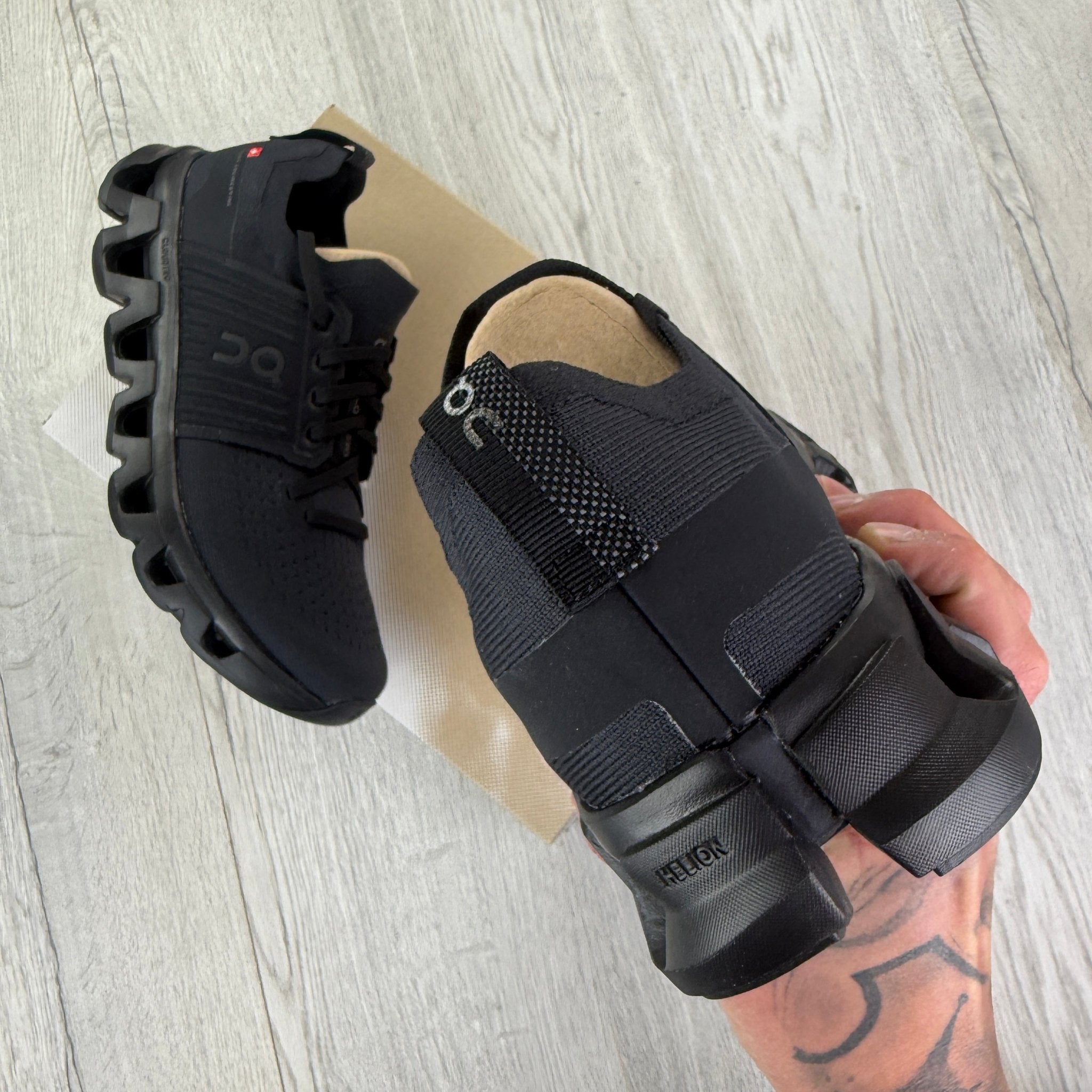 On Running Cloudswift 4 Black Trainers - Morely TrendsOn Running Type here:)