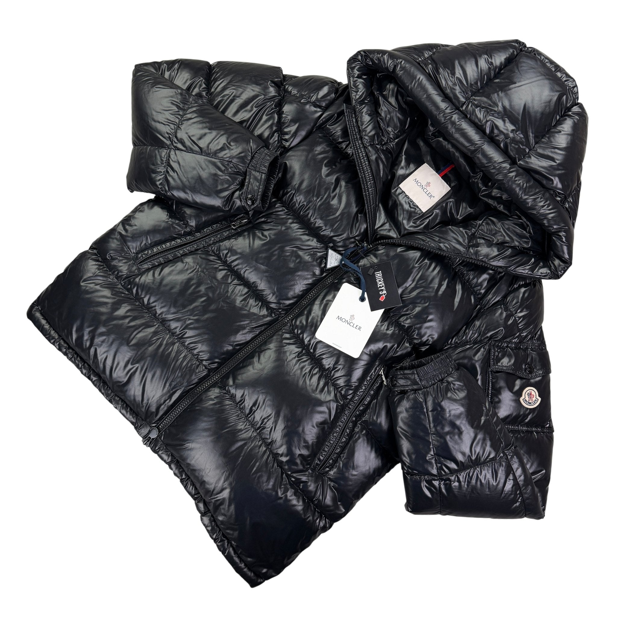 Moncler Men’s Black Ecrins Jacket - Size 5 - Morely TrendsMoncler Type here:)