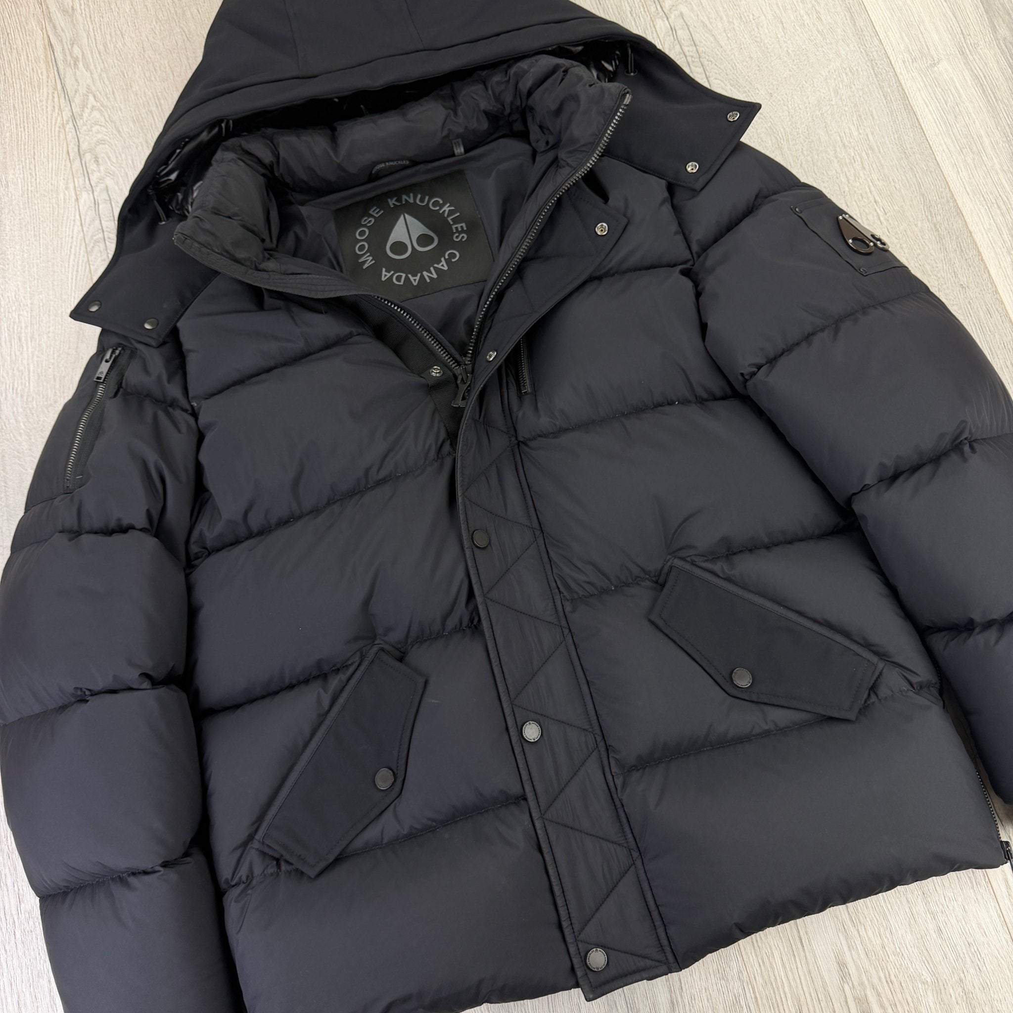 Moose Knuckles Men’s Black Down Jacket - Medium - Morely TrendsMoose Knuckle Type here:)
