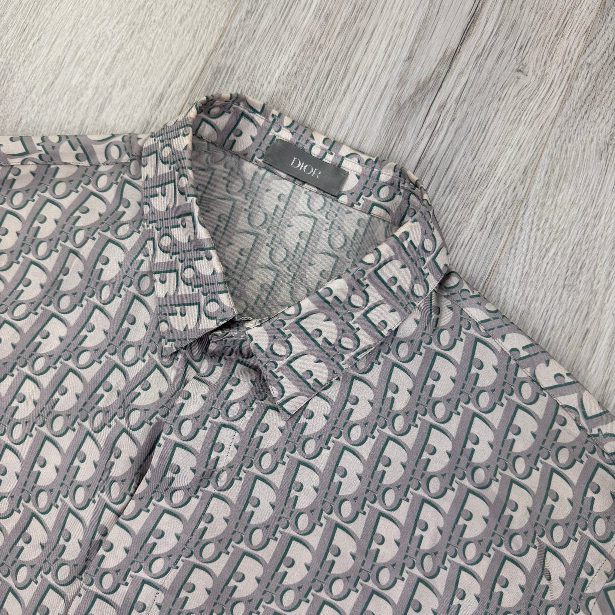 Dior Oblique Men’s Button-up Short Sleeve Silk Shirt - 38 (Fit Small/Medium) - Morely TrendsDior Type here:)