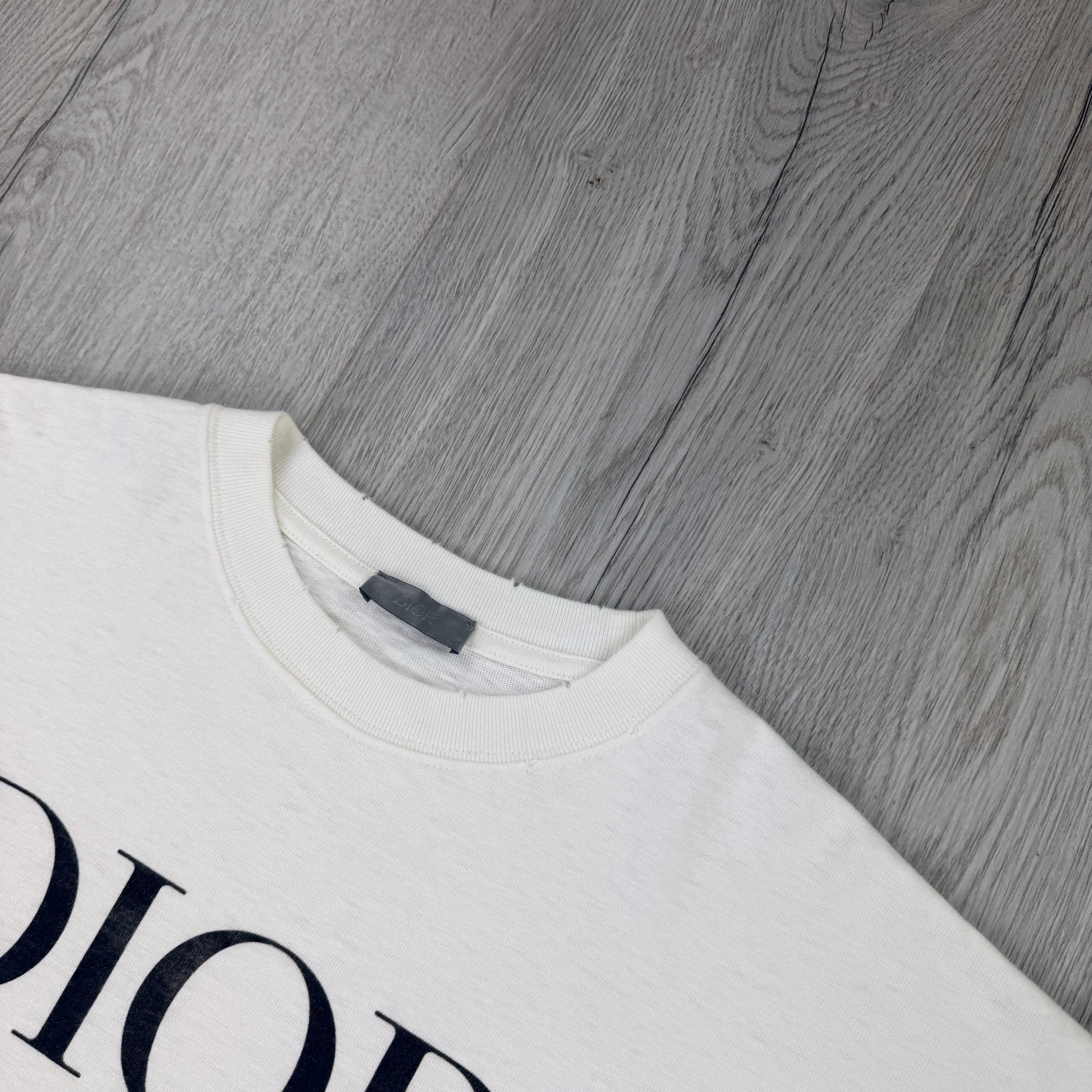 Christian Dior Men’s White T-shirt - XS Oversized - Morely TrendsDior Type here:)
