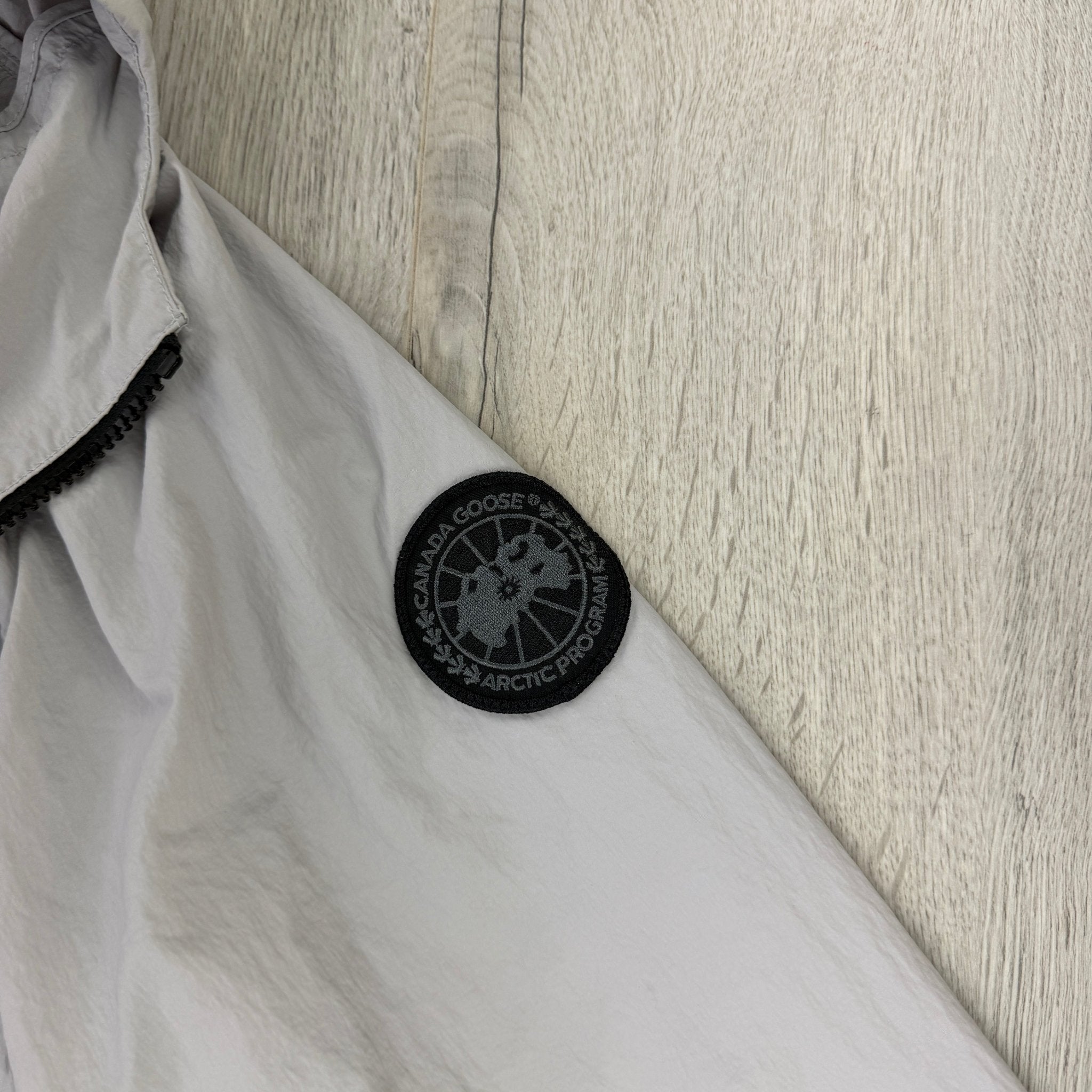 Canada Goose Men’s Light Grey Black Badge Windbreaker Jacket - XL - Morely TrendsCanada goose Type here:)