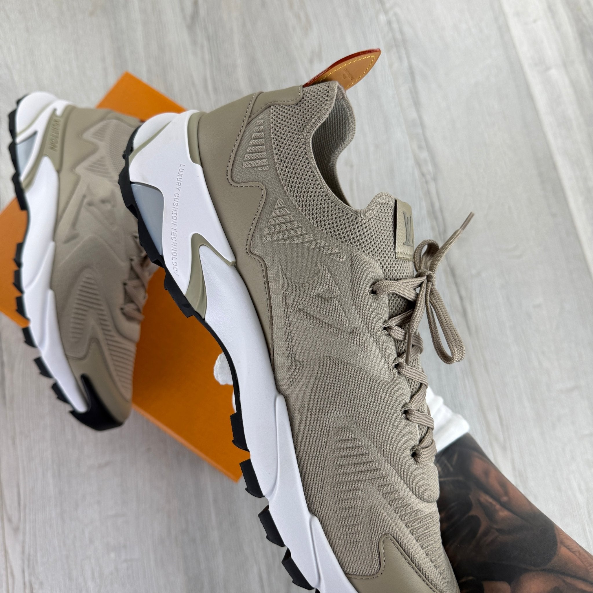 Louis Vuitton Men’s Beige & White Tatic Trainers - Morely TrendsLouis Vuitton Type here:)