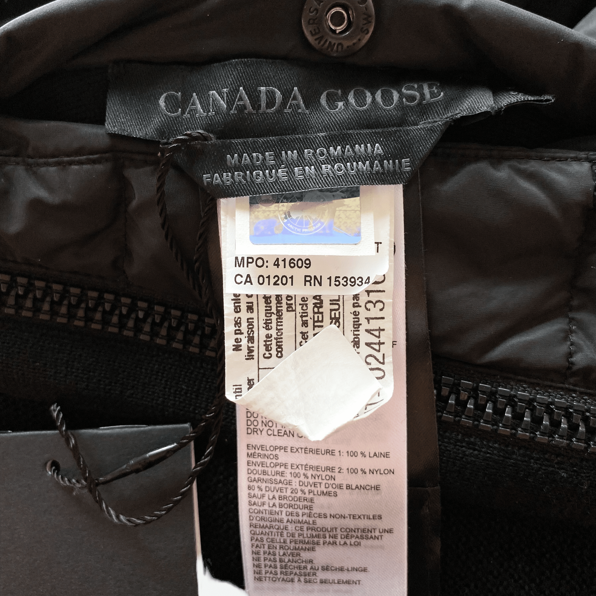 Canada Goose Black Hybridge Knit Black Label Men's Sweater - Morely TrendsCanada Goose Type here:)