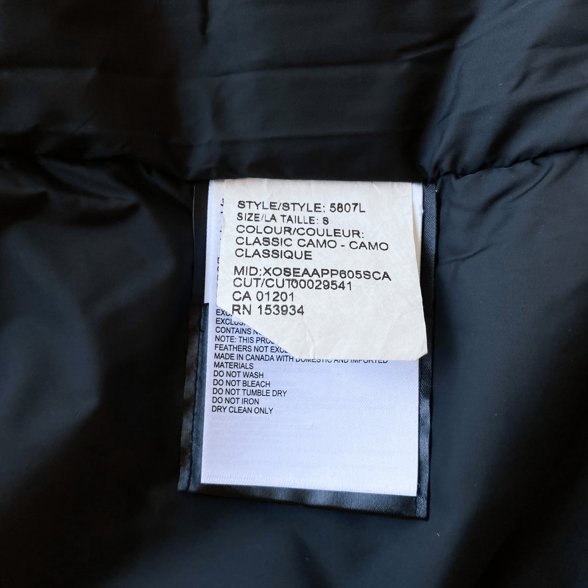 Canada Goose Classic Camo Canmore Women's Jacket - Morely TrendsCanada Goose Type here:)