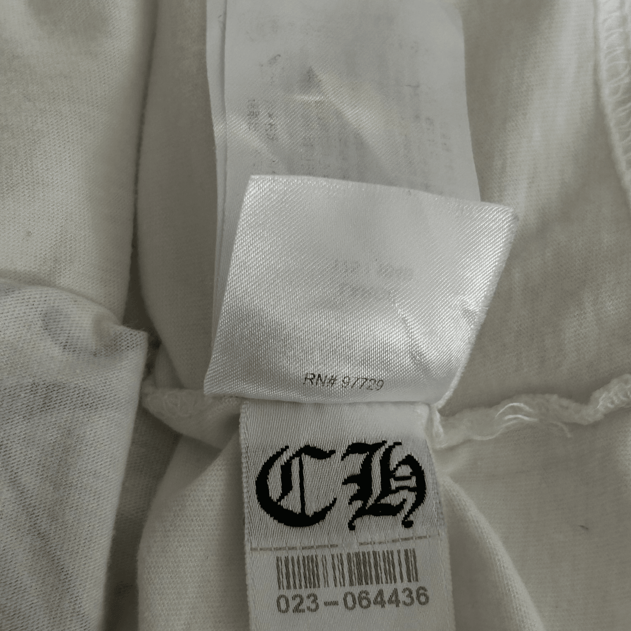 Chrome Hearts White & Black Hong Kong Exclusive Horseshoe Logo T-Shirt - Morely TrendsChrome Hearts Type here:)