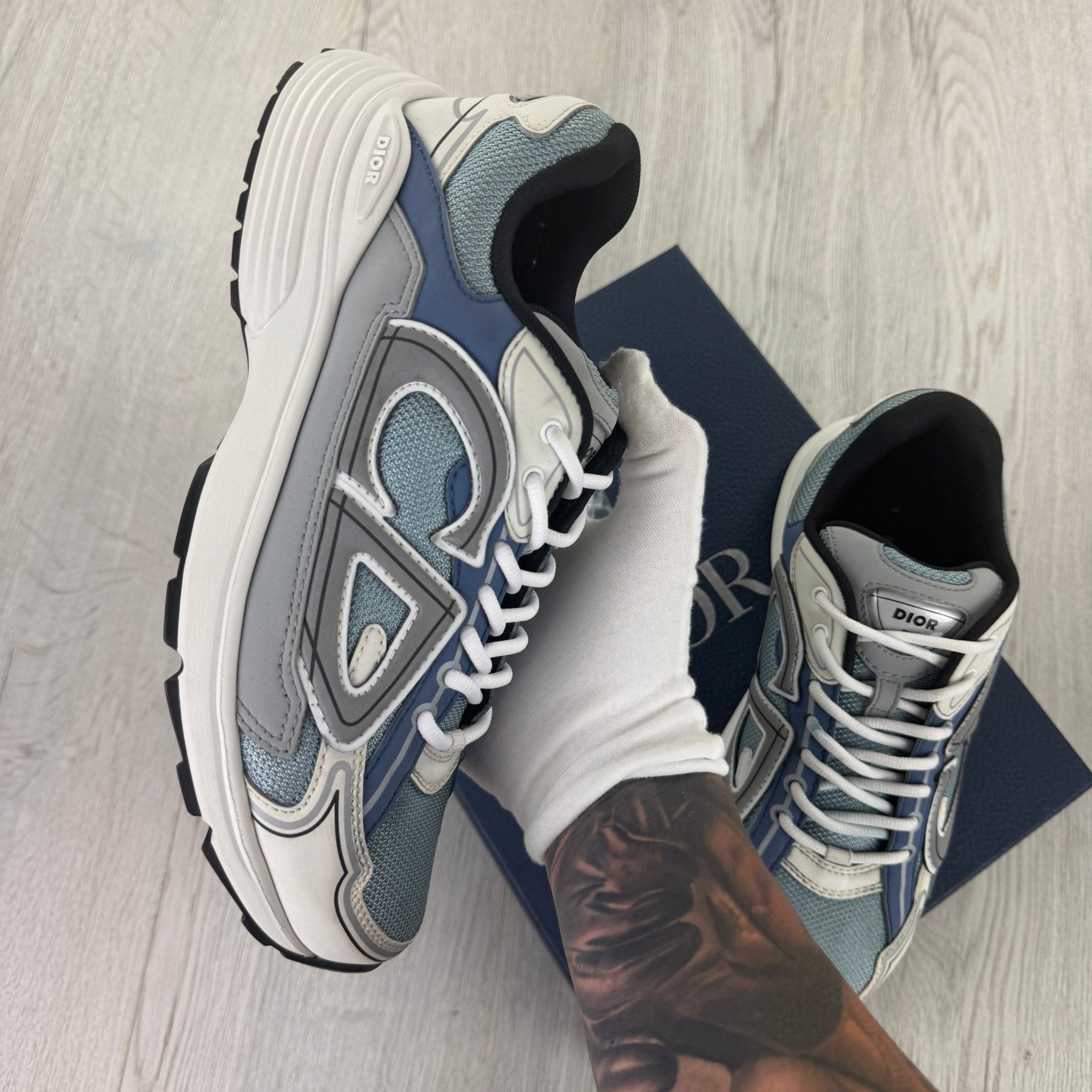 Dior B30 Men’s Baby Blue & White Trainers - 44 (Fit Uk 10) - Morely TrendsDior Type here:)