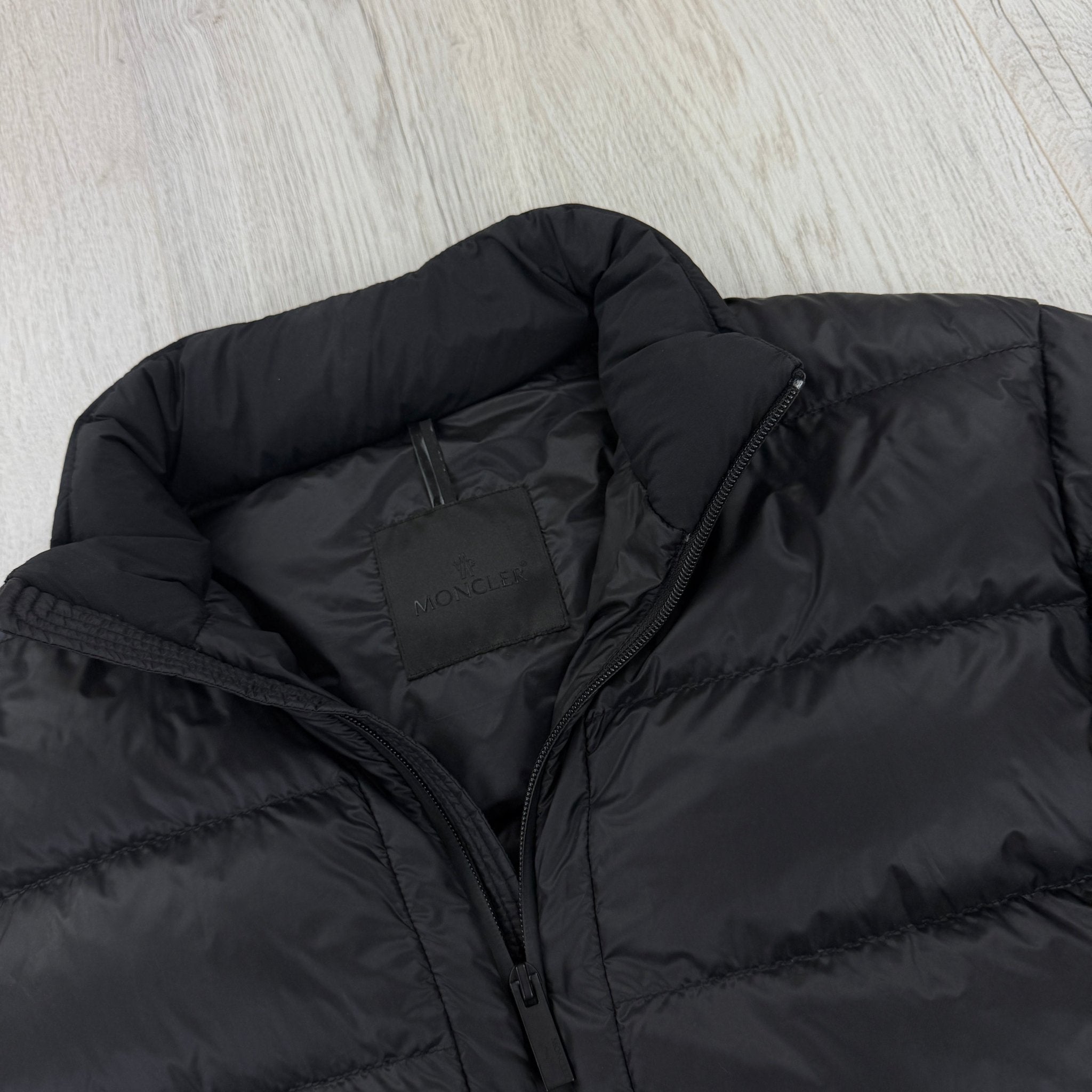 Moncler Men’s Black Zip-up Peyre Down Jacket - Size 4 - Morely TrendsMoncler Type here:)