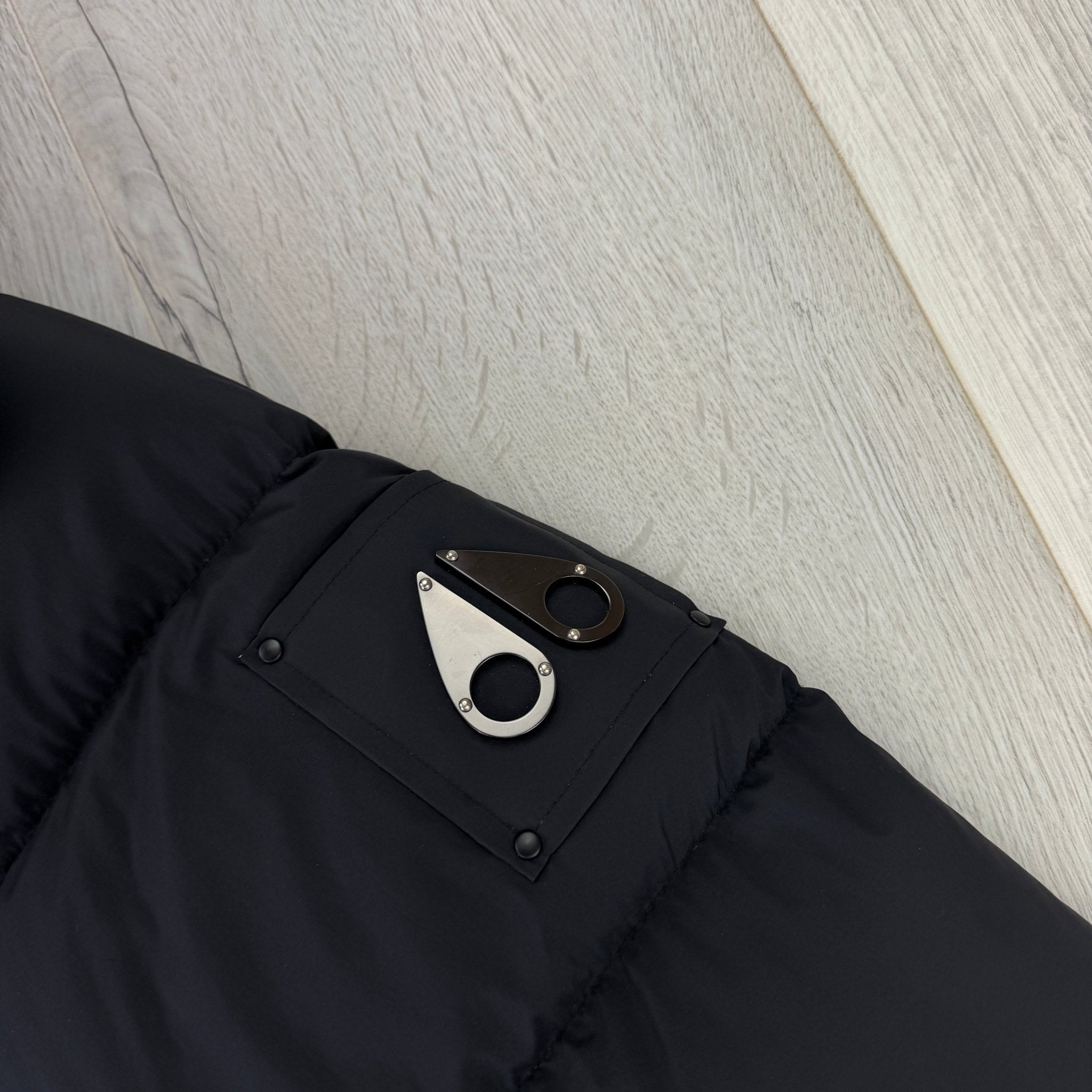 Moose Knuckles Men’s Black Down Jacket - Medium - Morely TrendsMoose Knuckle Type here:)