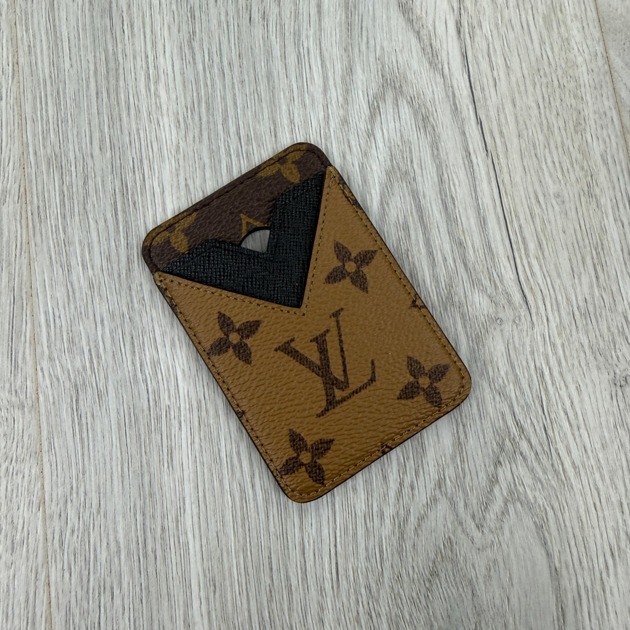 Louis Vuitton Brown Monogram Porte-Cartes Magnet Card Holder - Morely TrendsLouis Vuitton Type here:)