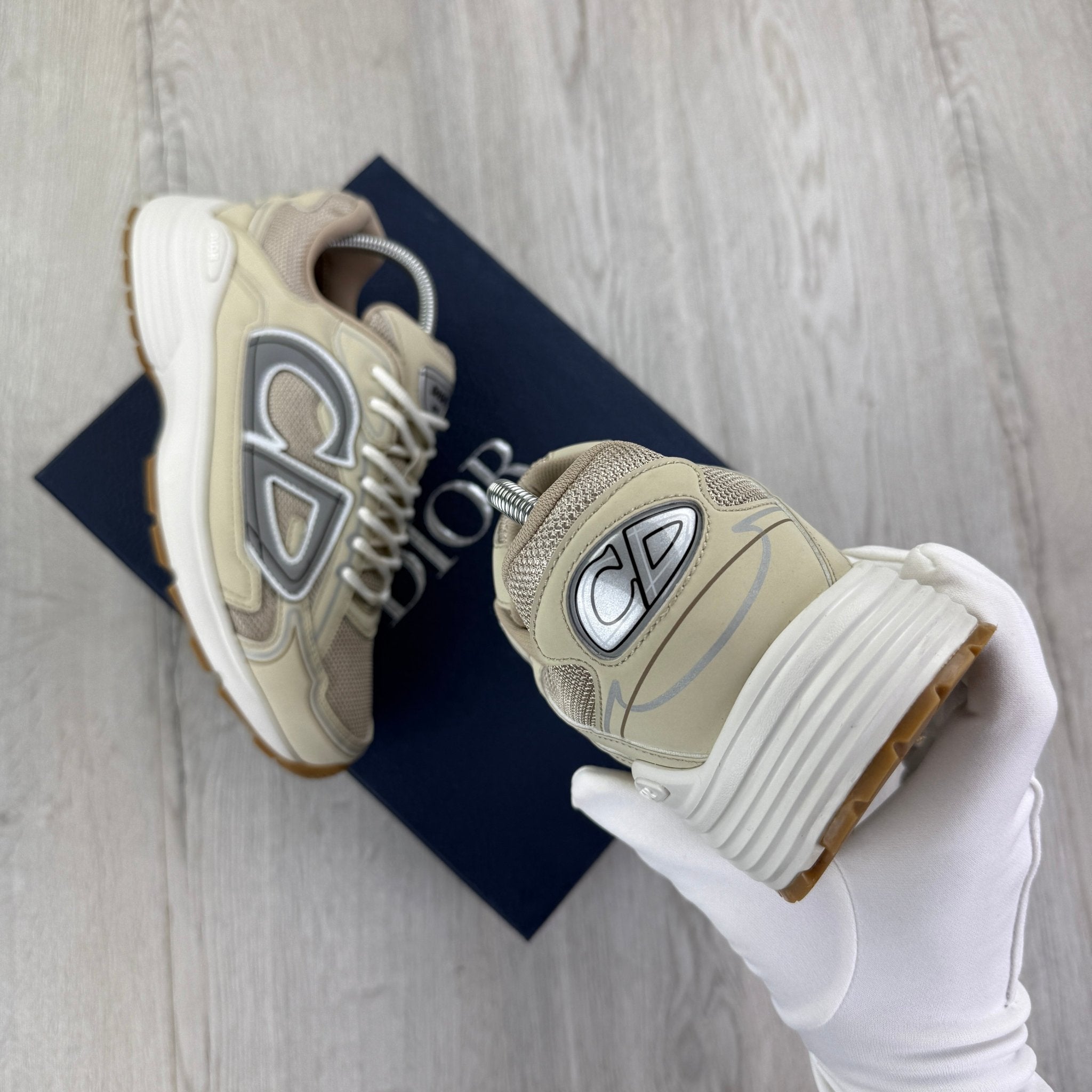 Dior B30 Men’s Cream Mesh and Technical Fabric Trainers - 41 (Fit Uk 7) - Morely TrendsDior Type here:)