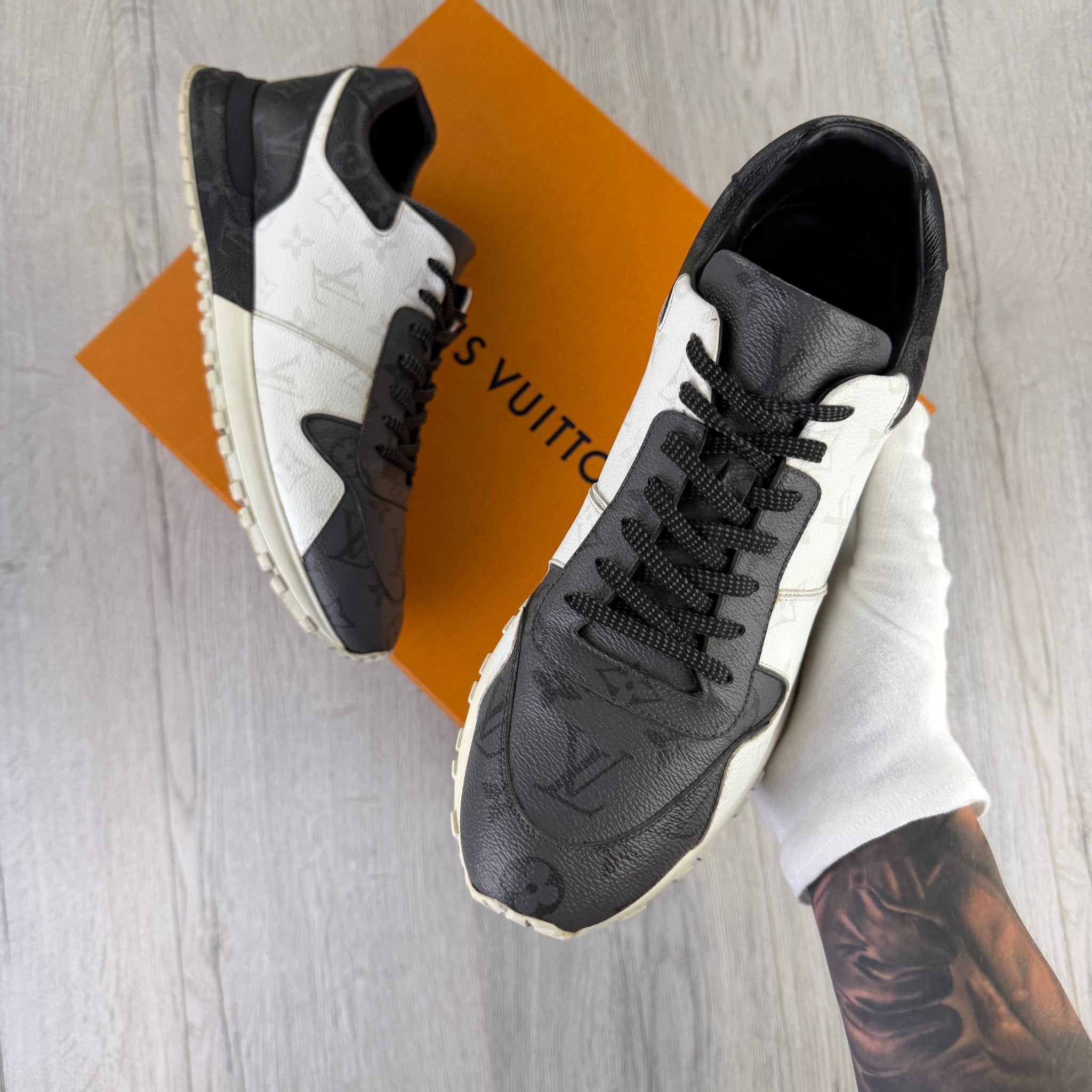 Louis Vuitton Men’s Monogram Black White Grey Run Away Trainers - Uk 9 - Morely TrendsLouis Vuitton Type here:)