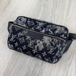 Louis Vuitton Men’s Monogram Tapestry Outdoor Belt Bag - Morely TrendsGucci Type here:)