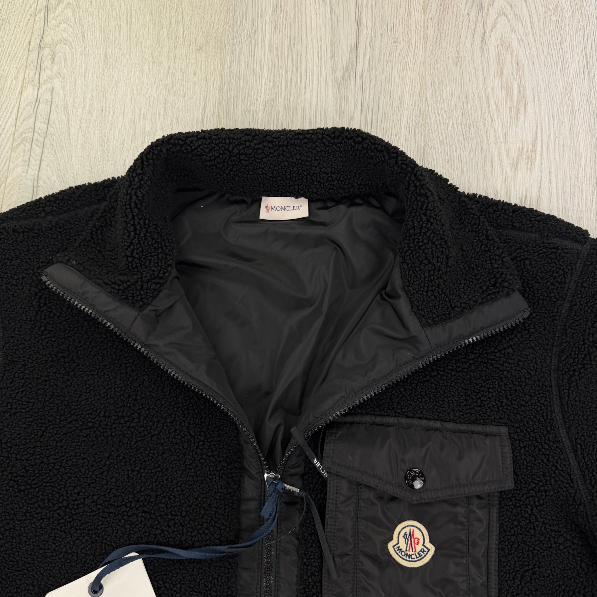 Moncler Men’s Black Zip-up Felpa Aperta Con Zip Taglia - XL - Morely TrendsMoncler Type here:)