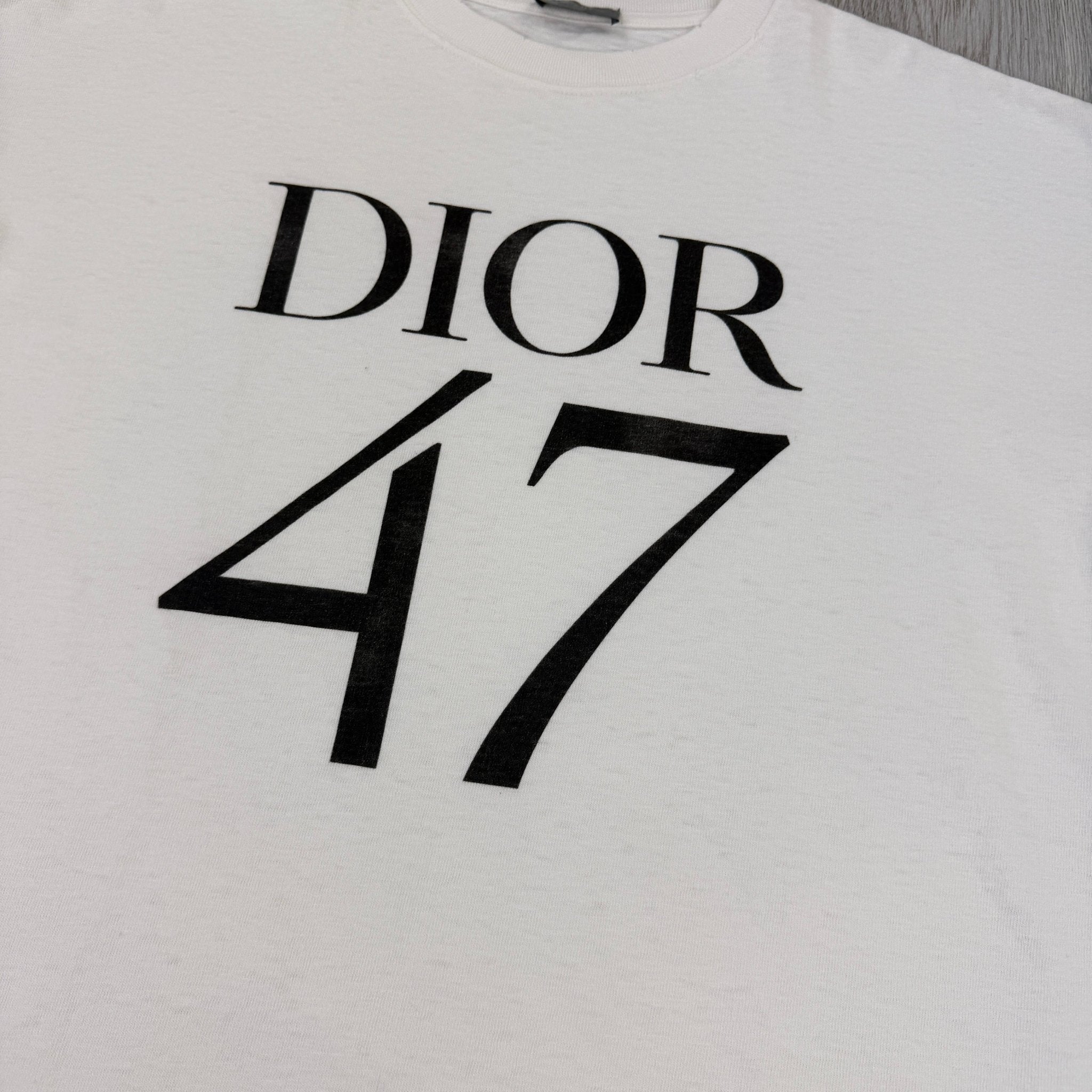 Christian Dior Men’s White T-shirt - XS Oversized - Morely TrendsDior Type here:)
