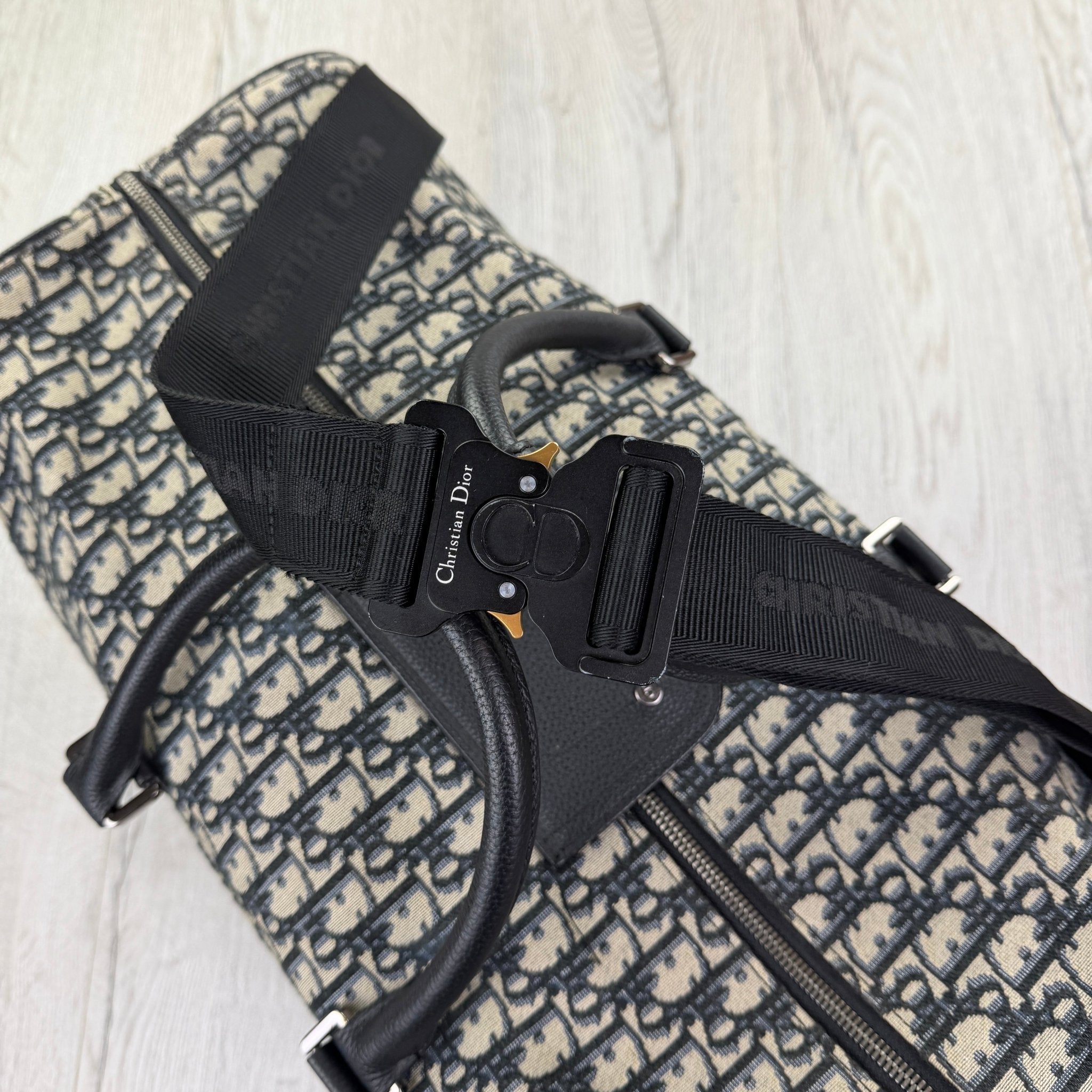 Dior Oblique Jacquard Lingo 50 Boston Bag Travel Bag - Morely TrendsDior Type here:)