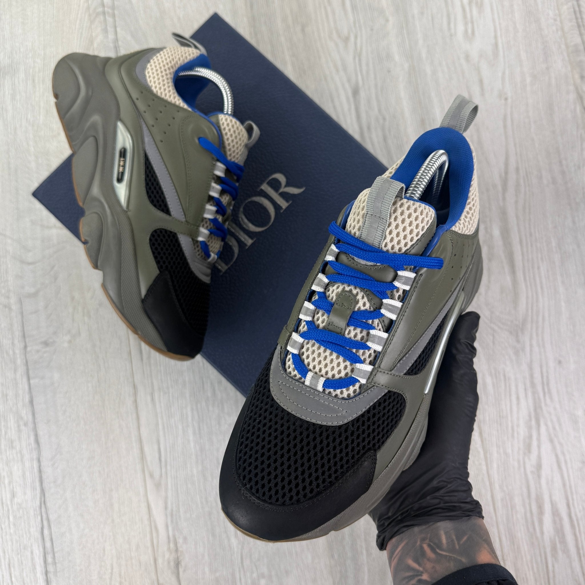 Dior B22 Men’s Khaki & Blue Trainers - 41 (Fit Uk 7) - Morely TrendsDior Type here:)