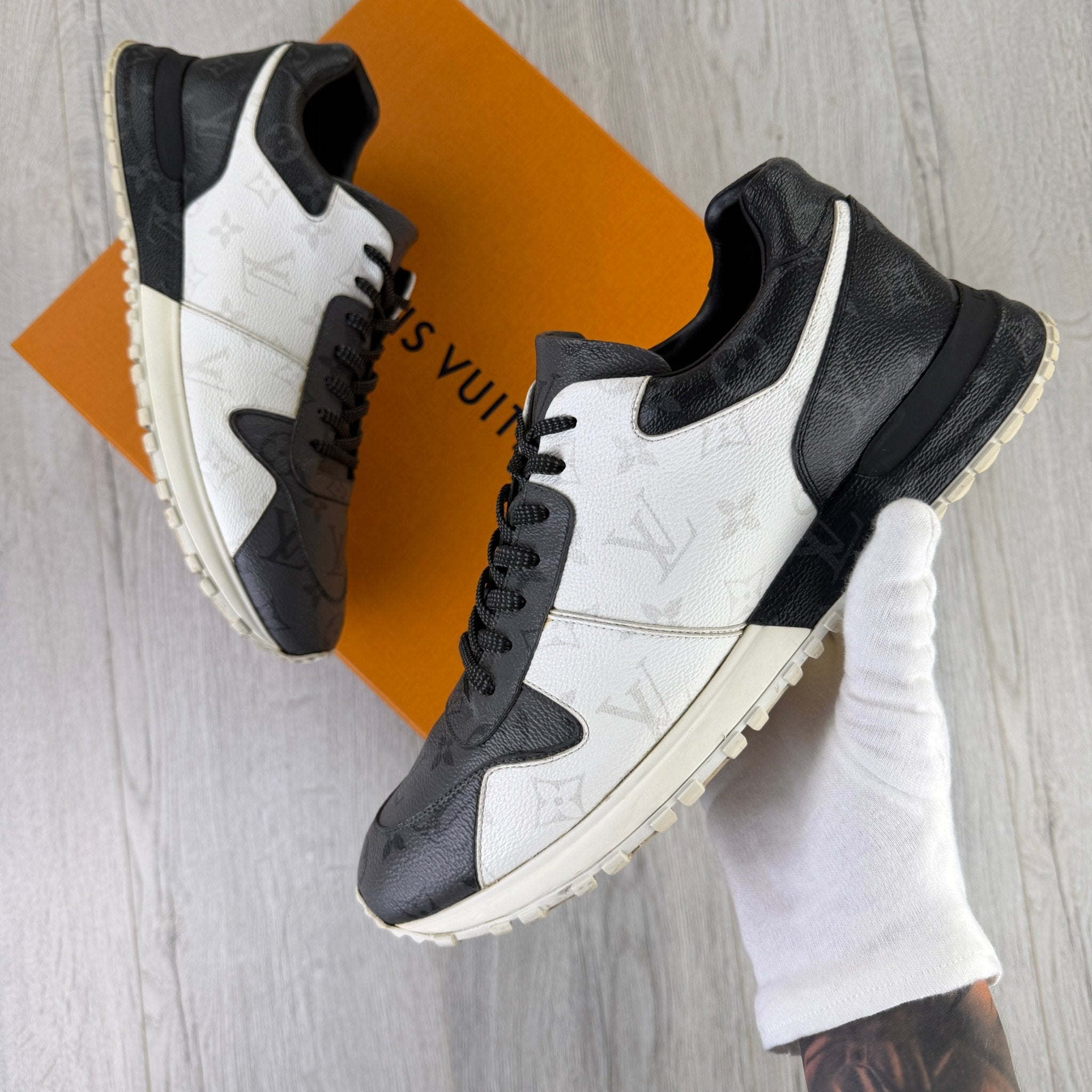 Louis Vuitton Men’s Monogram Black White Grey Run Away Trainers - Uk 9 - Morely TrendsLouis Vuitton Type here:)