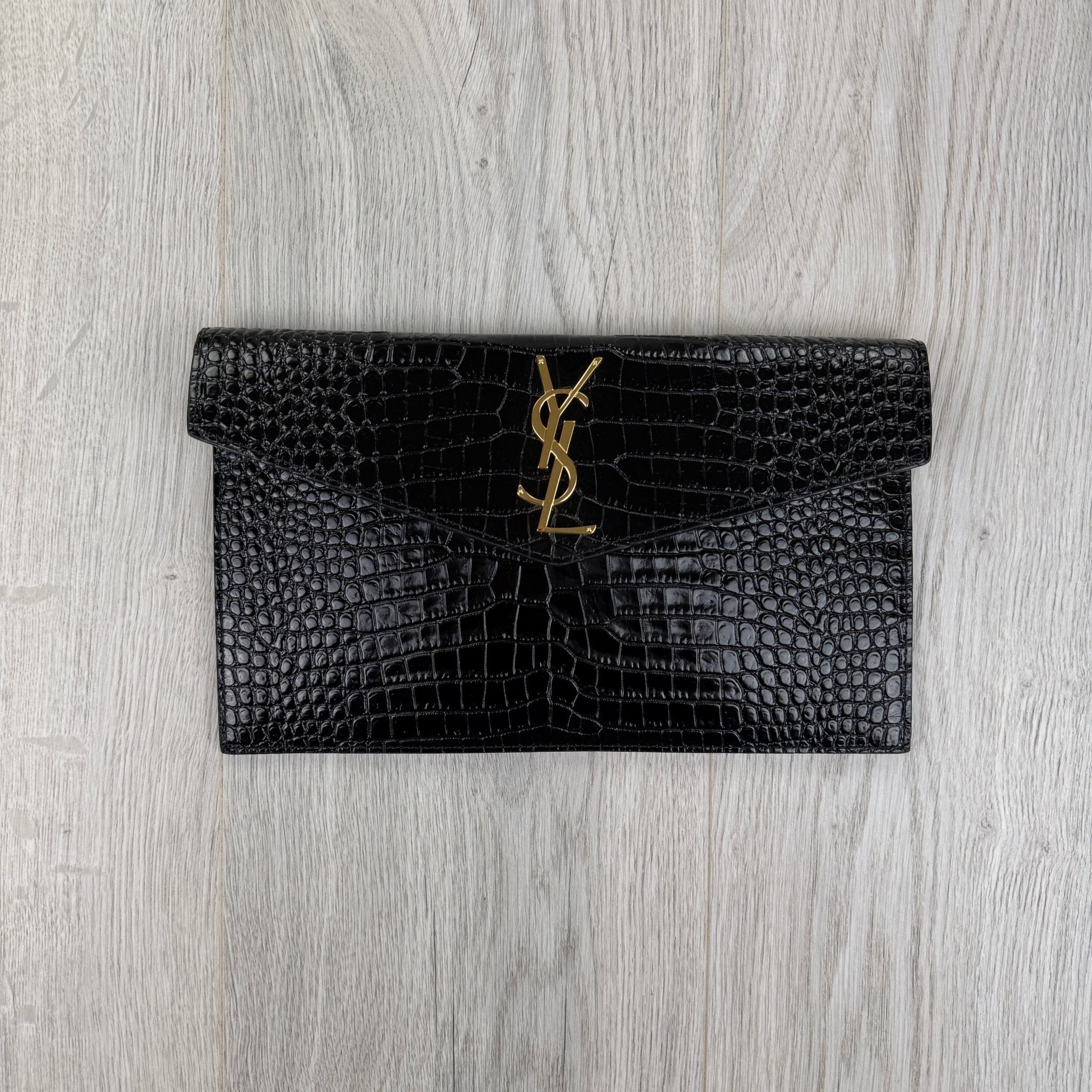 Saint Laurent Women’s Black Crock Clutch Bag - Morely TrendsSaint Laurent Type here:)