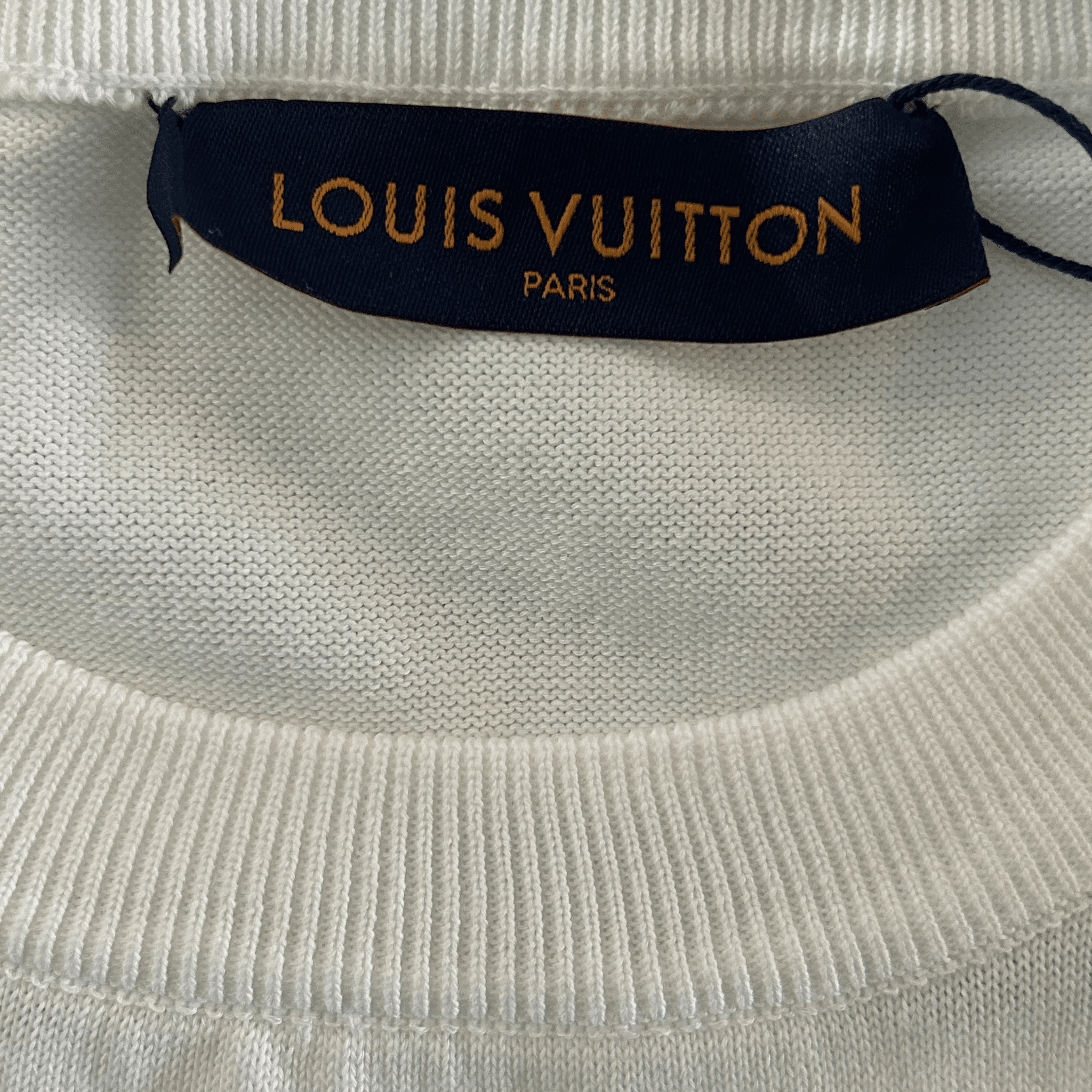 Louis Vuitton White Intarsia Graphic T-Shirt - Morely TrendsLouis Vuitton Type here:)