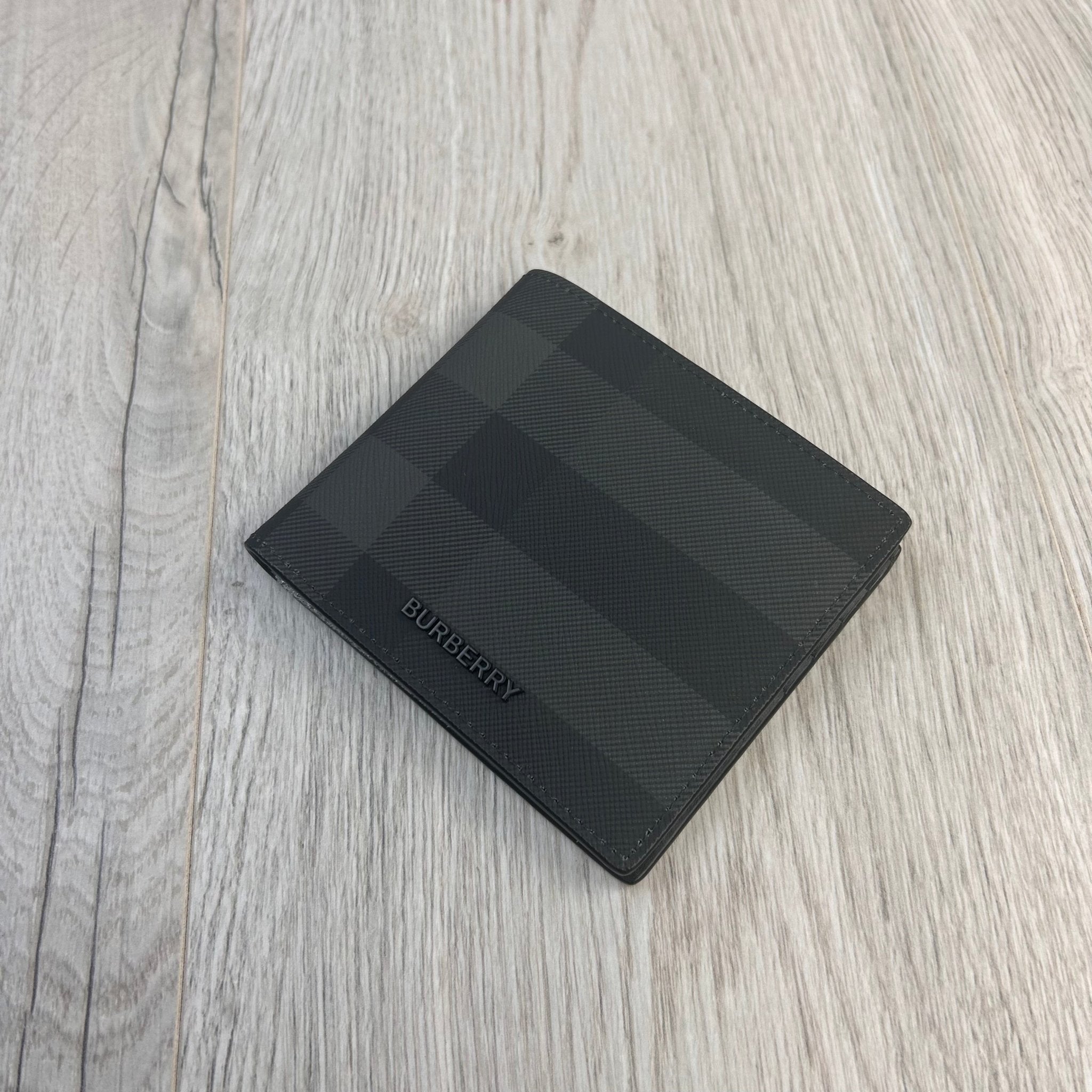 Burberry Men’s Gray Check Bifold Wallet - Morely TrendsBurberry Type here:)