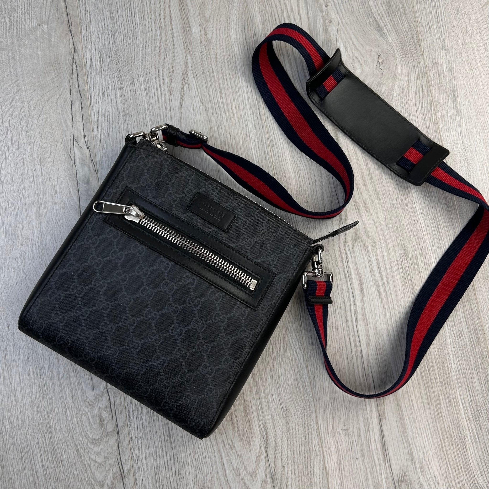 Gucci Messenger Men’s GG Black Small Side Big - Morely TrendsGucci Type here:)