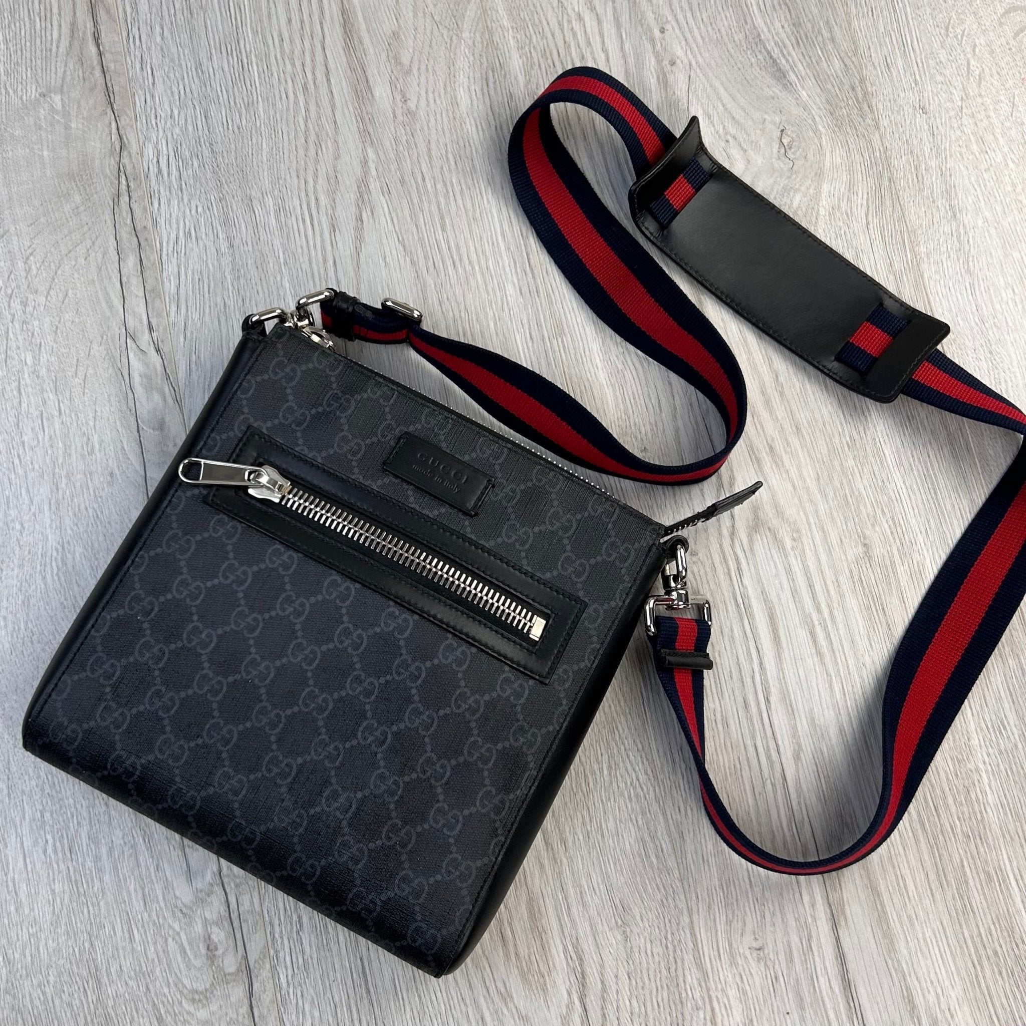 Gucci Messenger Men’s GG Black Small Side Big - Morely TrendsGucci Type here:)