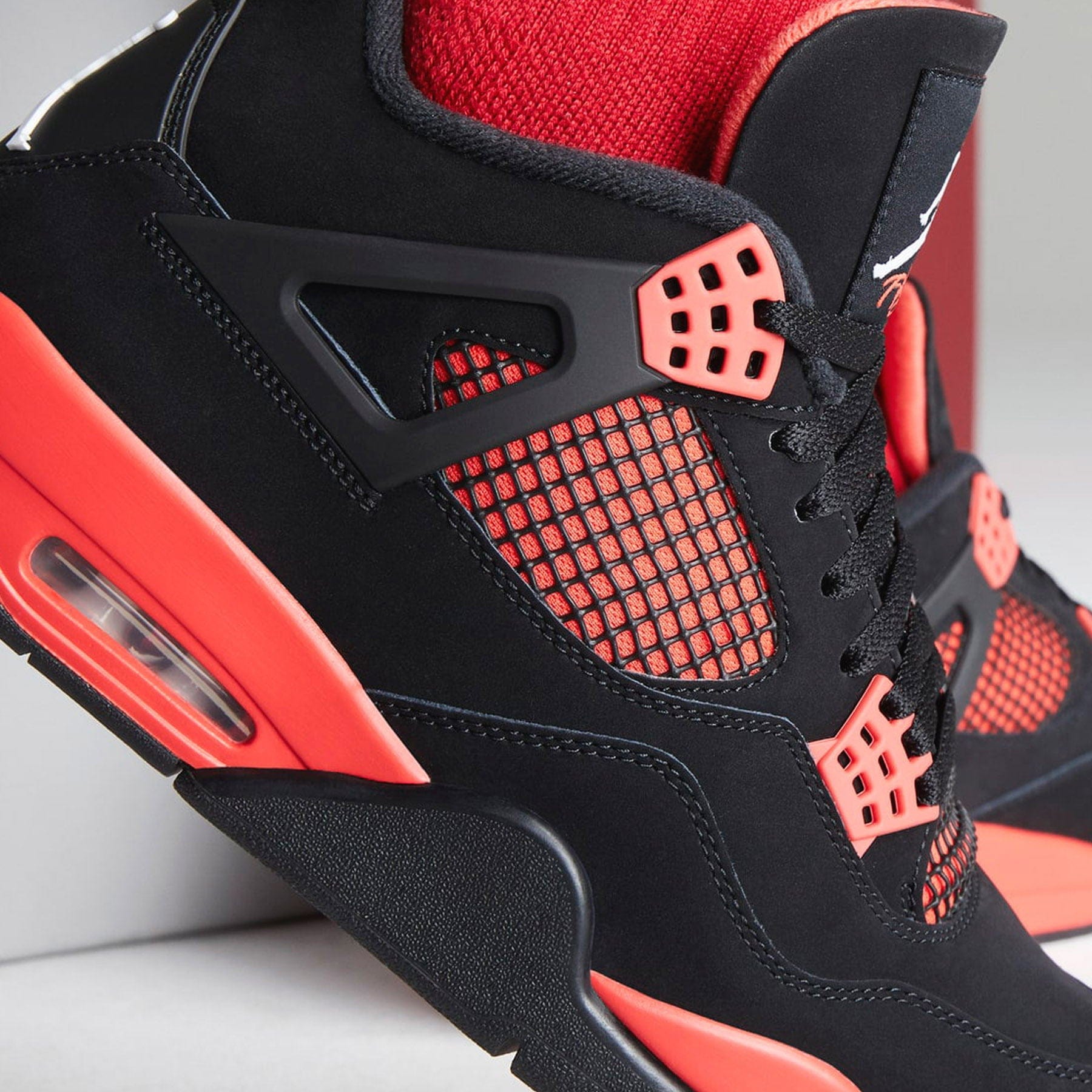 Air Jordan 4 Red Thunder